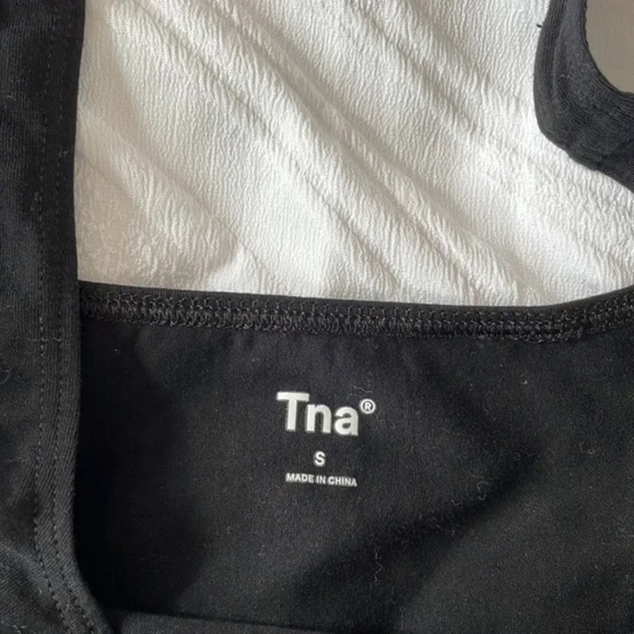 NWT TNA 90s Laguna Tank - Picture 2 of 3